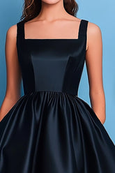 Schwarzes A-Linie Ballkleid aus Satin mit quadratischem Ausschnitt